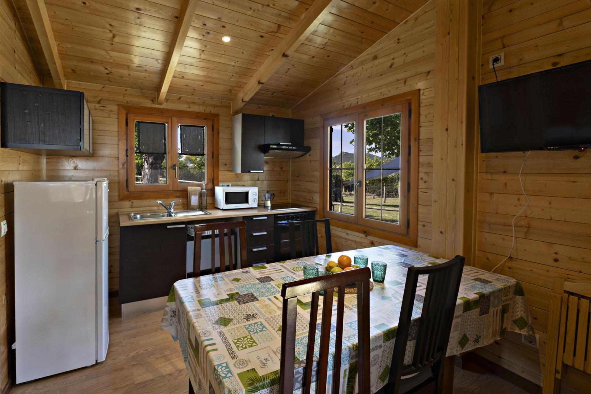 Bungalows - Camping El Solsones Solsona Eksteriør bilde