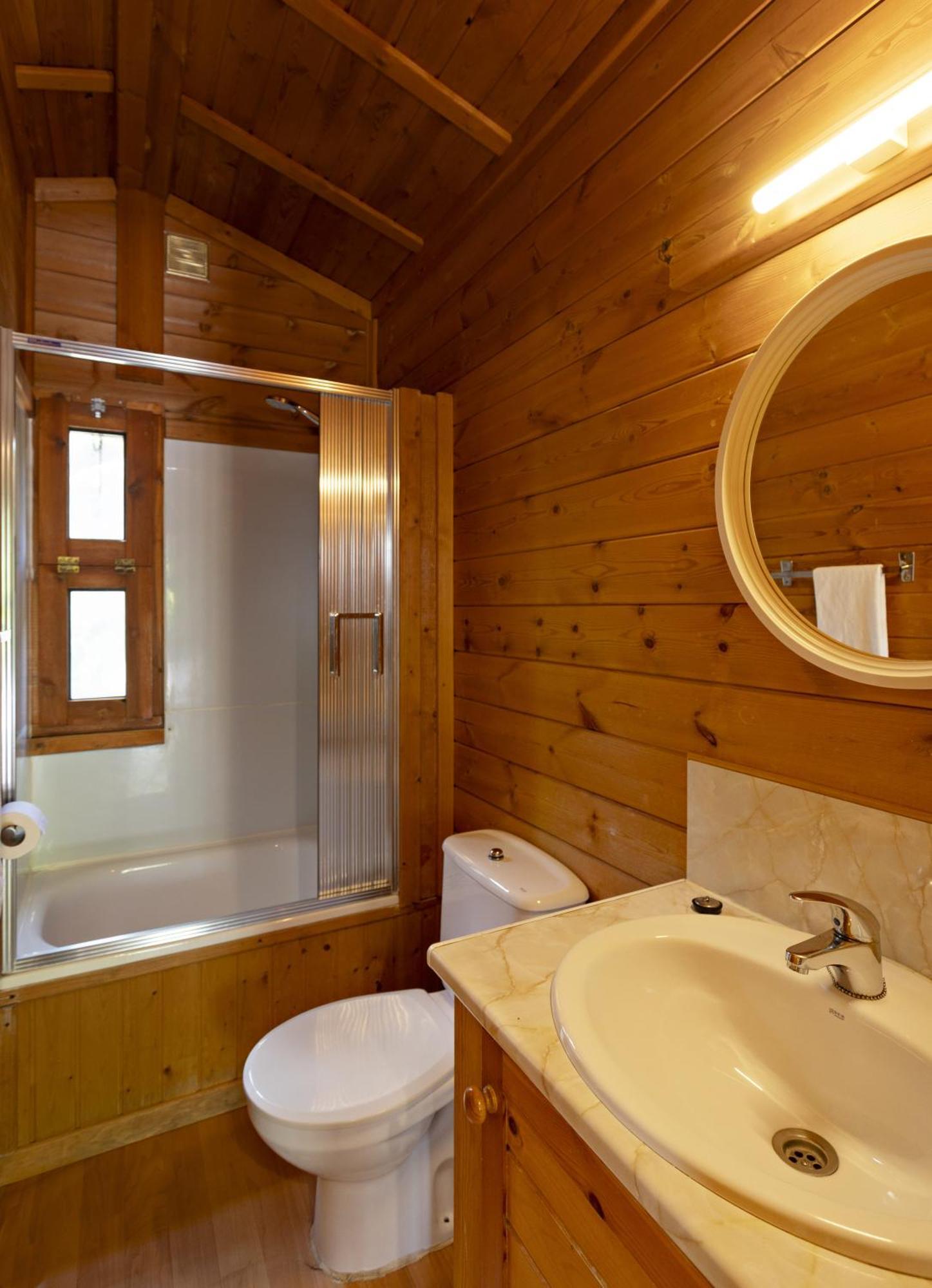 Bungalows - Camping El Solsones Solsona Eksteriør bilde